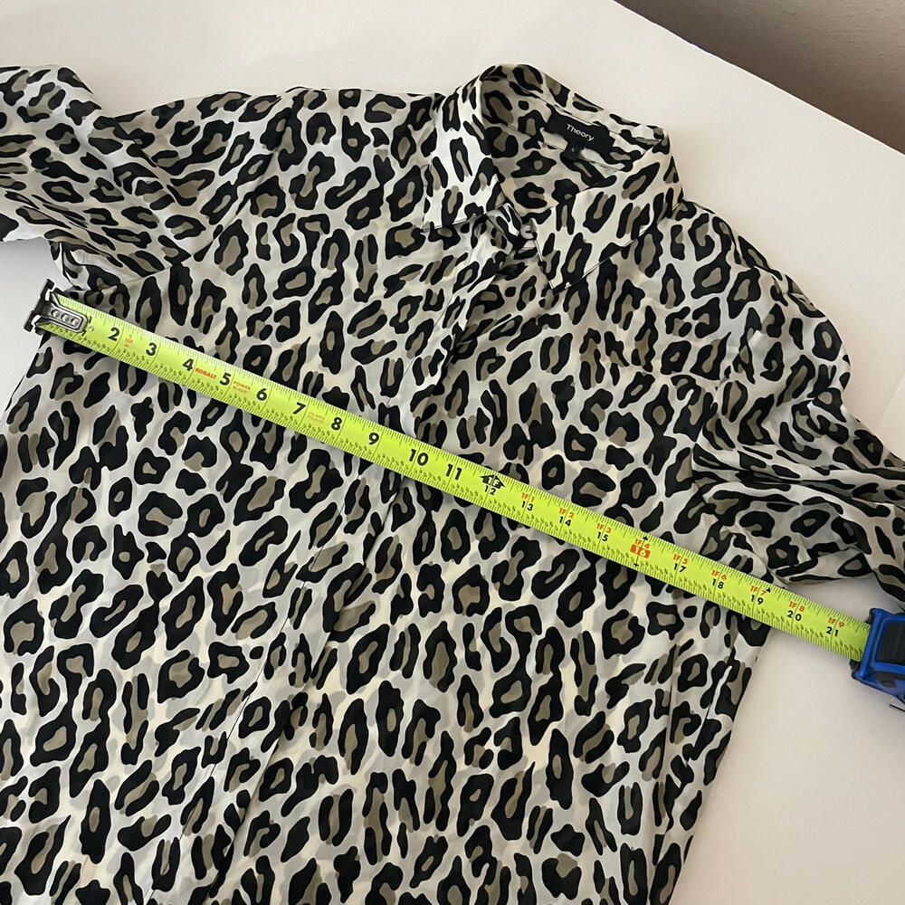 Theory Silk Blend Leopard Print, Button Down Blouse | Size Small |NWOT - Picture 5 of 8
